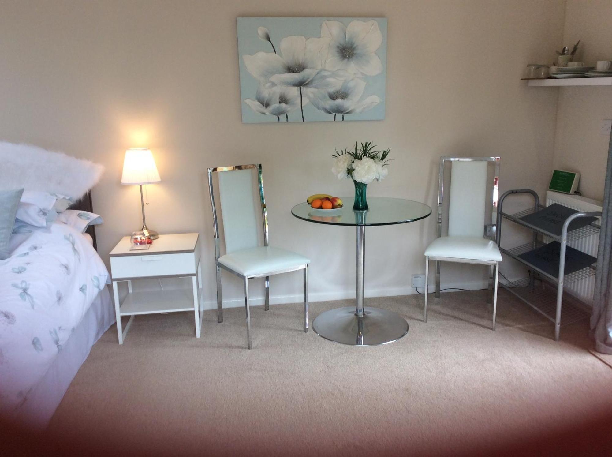 Old Ningwood Station Bed & Breakfast, Ningwood, Isle Of Wight Po41 0Tg Brook  Екстер'єр фото