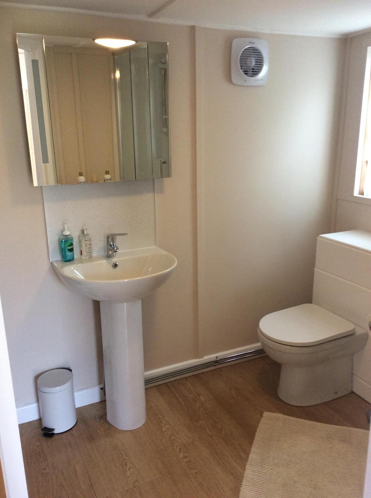 Old Ningwood Station Bed & Breakfast, Ningwood, Isle Of Wight Po41 0Tg Brook  Екстер'єр фото