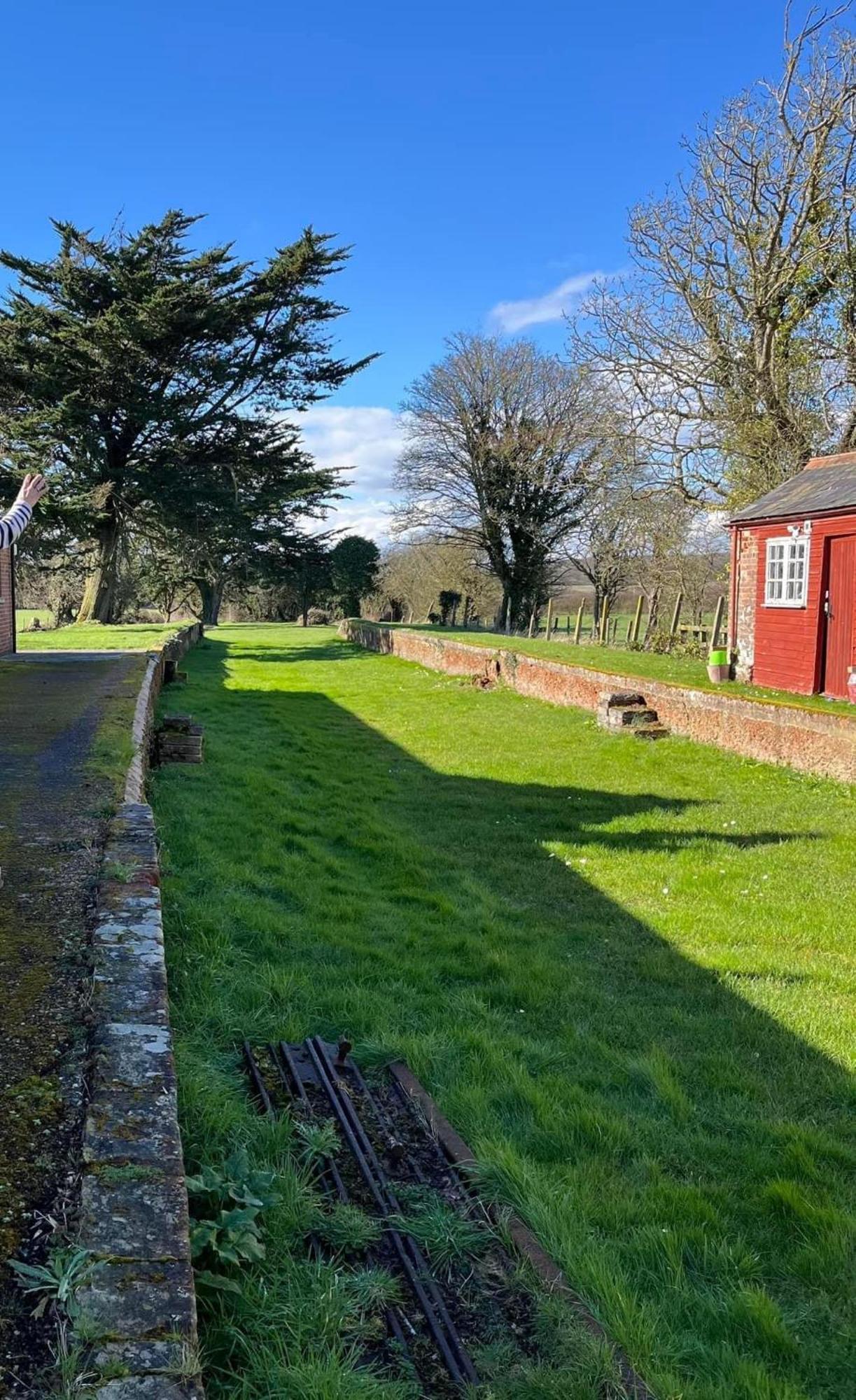 Old Ningwood Station Bed & Breakfast, Ningwood, Isle Of Wight Po41 0Tg Brook  Екстер'єр фото